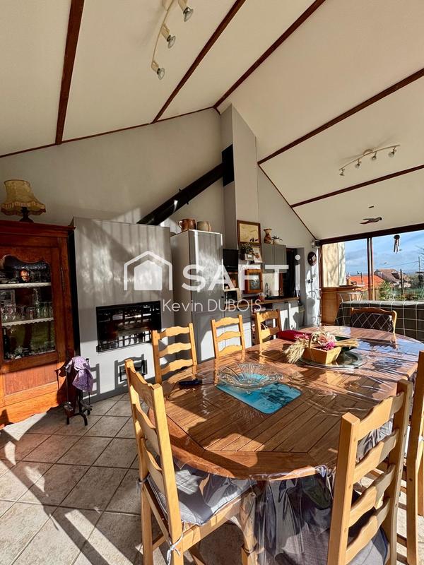 Maison - 223 m² - 7 pièces