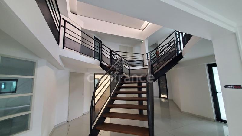 Bureau - 50 m² - 1 pièce