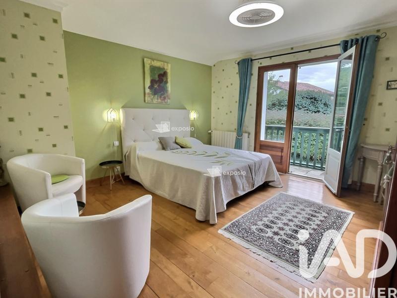 Maison de maîtres - 300 m² - 10 pièces