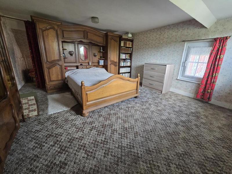 Maison - 140 m² - 7 pièces