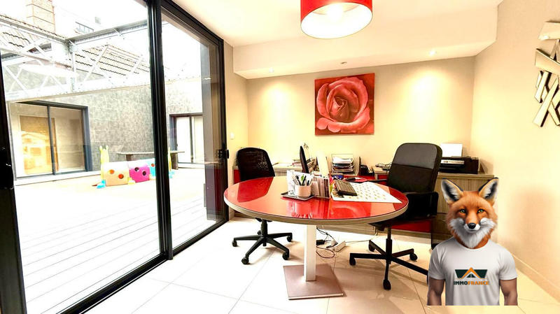 Maison - 295 m² - 8 pièces