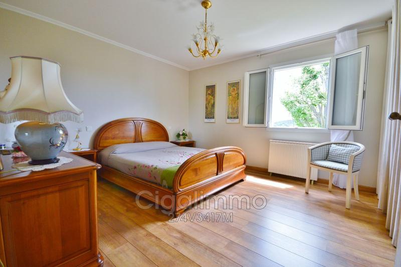 Villa - 206 m² - 6 pièces