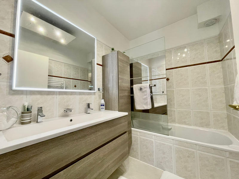 Appartement - 86 m² - 4 pièces