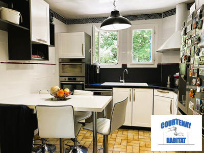 Maison traditionnelle - 150 m² - 5 pièces