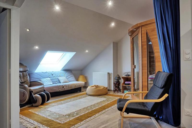 Duplex - 137 m² - 6 pièces