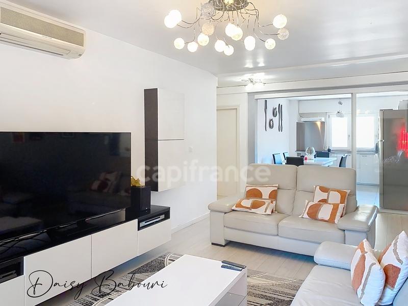 Appartement - 121 m² - 5 pièces