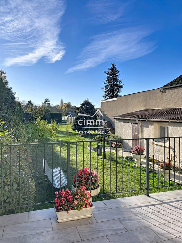 Maison - 95 m² - 5 pièces