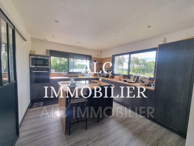 Maison - 148 m² - 5 pièces