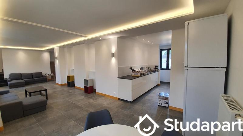 Chambre - 13 m² - 1 pièce