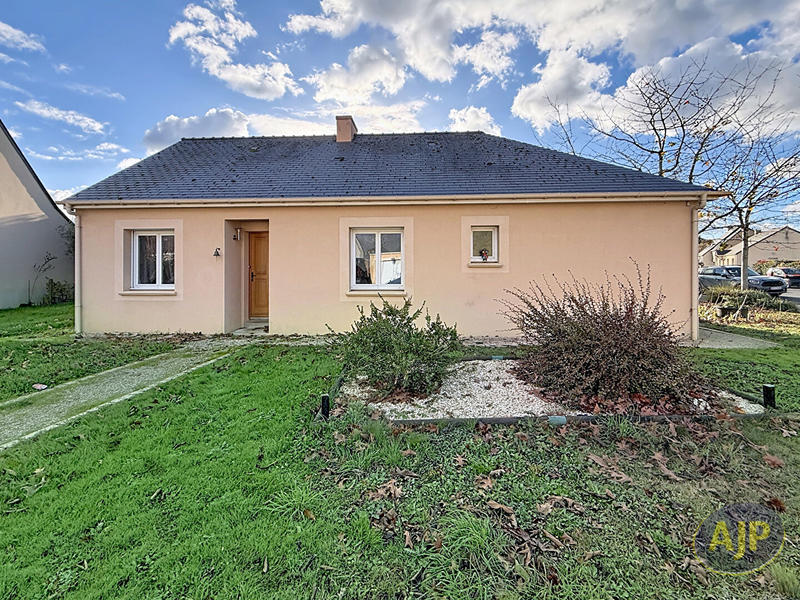 Maison - 99 m² - 5 pièces