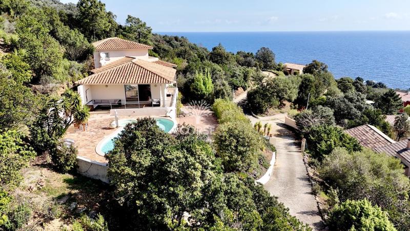 Villa - 185 m² - 5 pièces