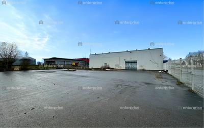 Local commercial - 1 079 m²