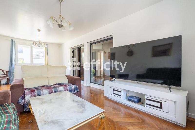 Maison - 104 m² - 5 pièces