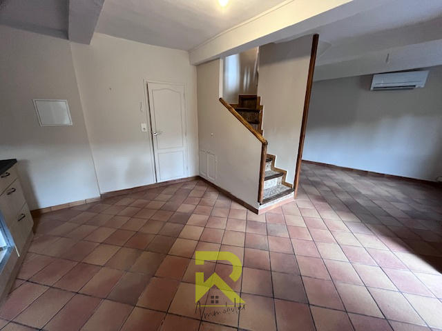 Maison de village - 75 m² - 4 pièces