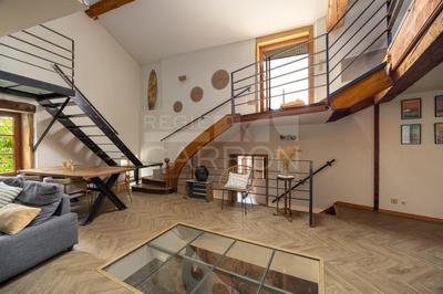 Maison - 219 m² - 6 pièces