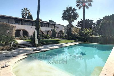 Maison - 380 m² - 10 pièces