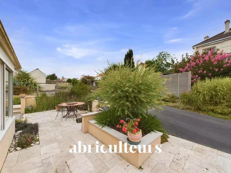 Maison - 150 m² - 6 pièces