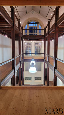 Maison ancienne - 423 m² - 4 pièces