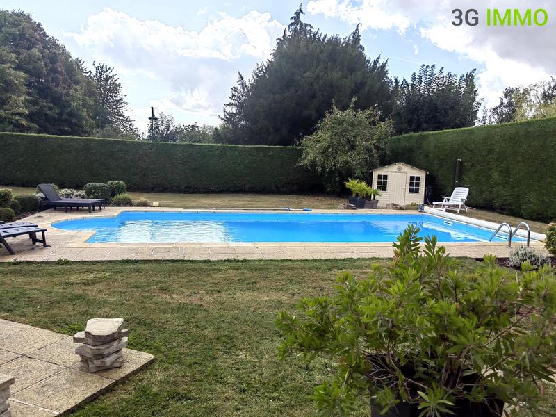 Propriété - 130 m² - 5 pièces