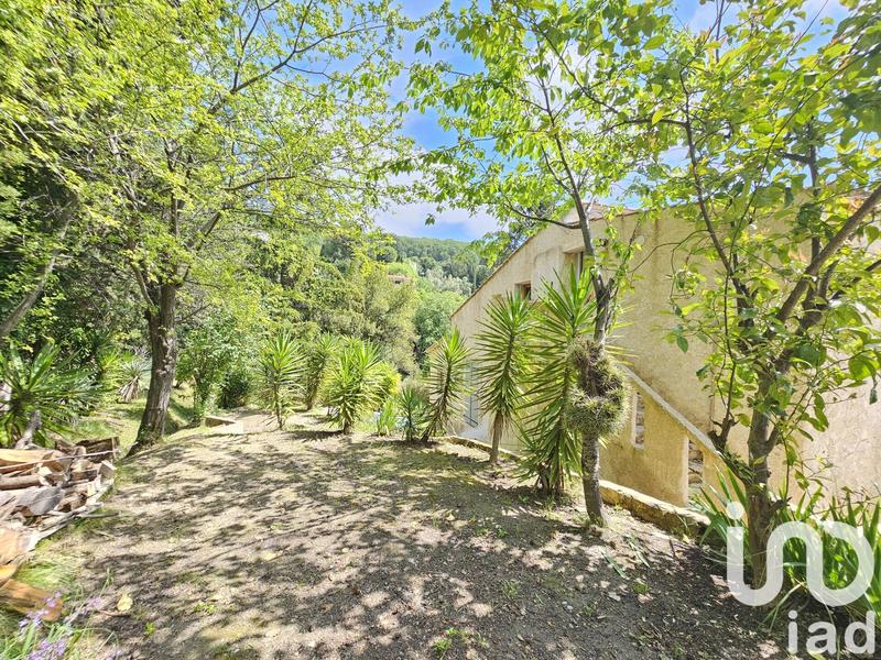 Maison - 250 m² - 9 pièces