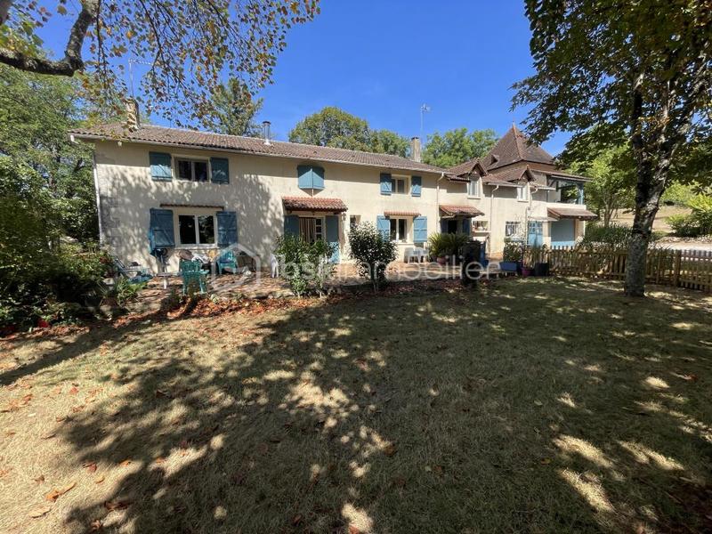 Maison de domaine équestre - 323 m² - 8 pièces