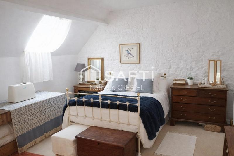 Propriété - 180 m² - 11 pièces