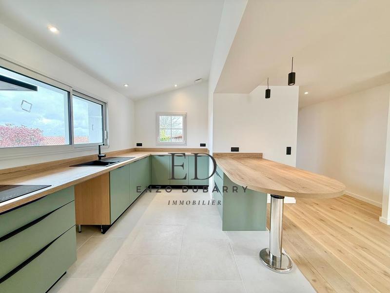 Maison - 145 m² - 4 pièces