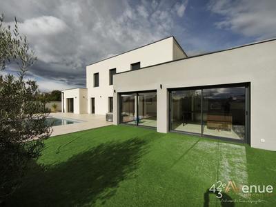 Maison - 229 m² - 5 pièces