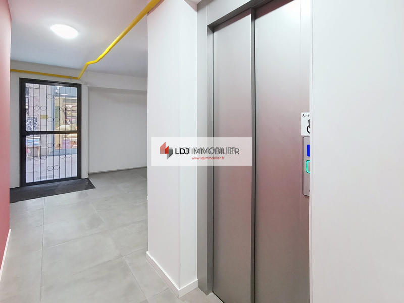 Appartement - 85 m² - 4 pièces