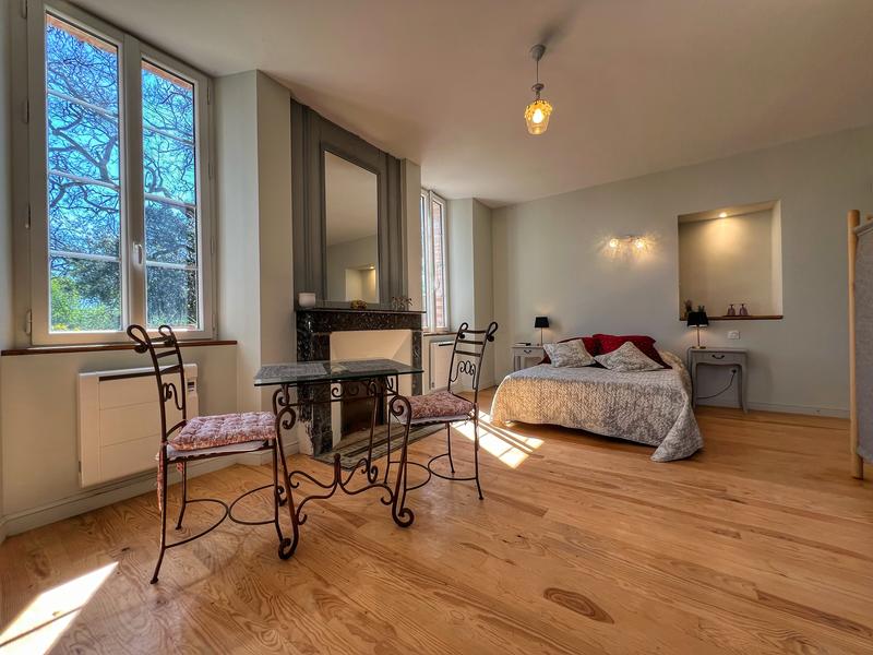 Maison de maîtres - 430 m² - 9 pièces