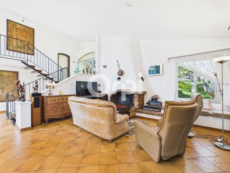 Maison - 192 m² - 5 pièces