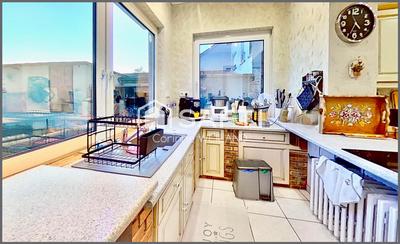 Maison - 236 m² - 10 pièces