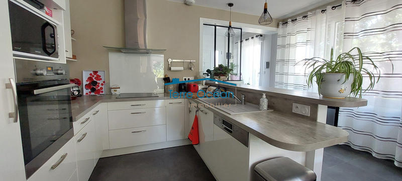 Maison - 151 m² - 6 pièces