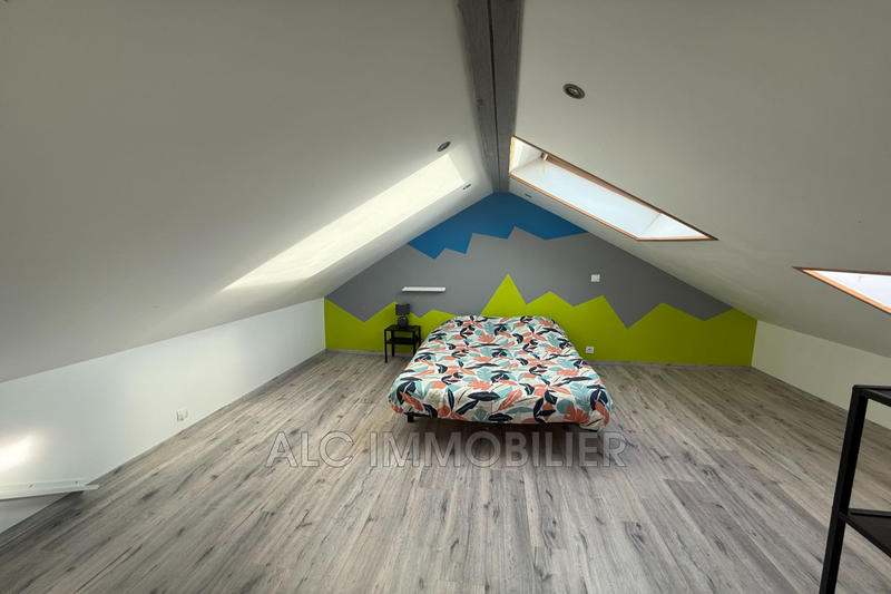 Maison - 137 m² - 2 pièces