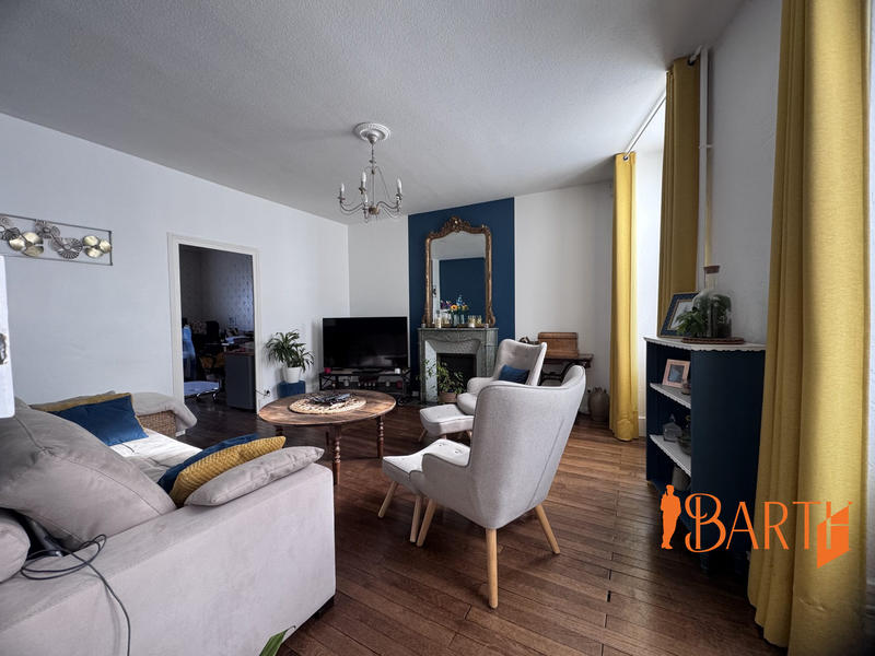 Maison ancienne - 317 m² - 7 pièces