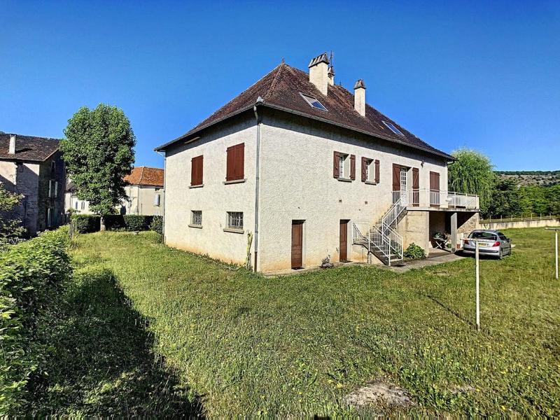 Maison - 185 m² - 5 pièces