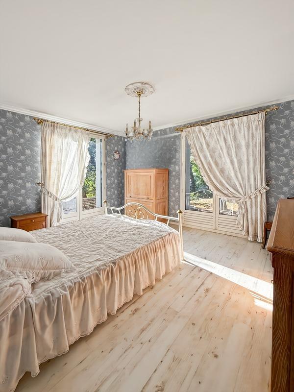 Maison - 158 m² - 6 pièces