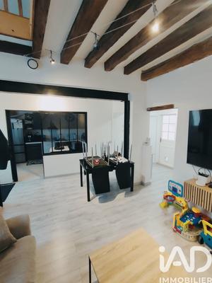 Maison - 95 m² - 5 pièces