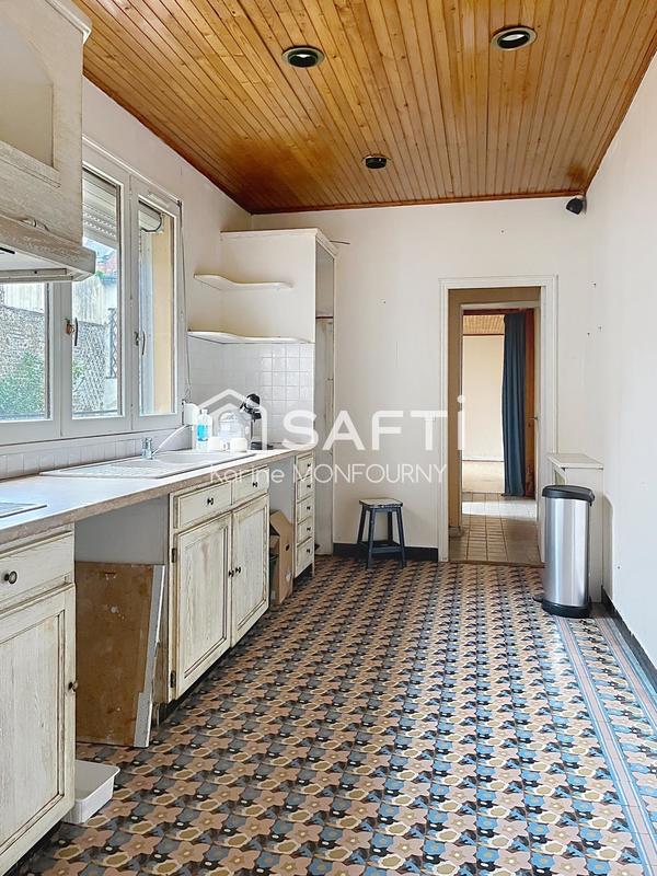 Maison - 217 m² - 9 pièces