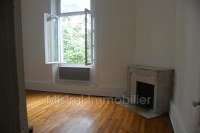 Appartement - 87 m² - 3 pièces