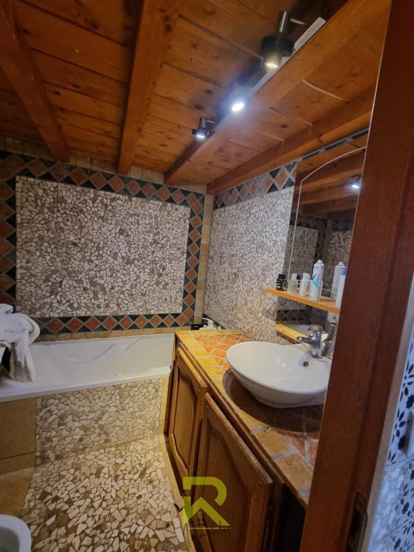 Mas - 294 m² - 8 pièces