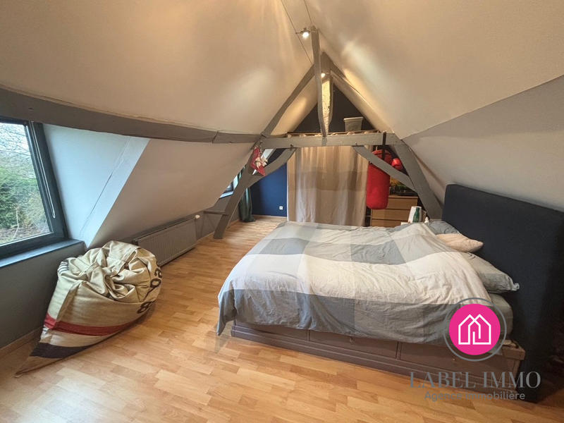 Maison - 225 m² - 8 pièces