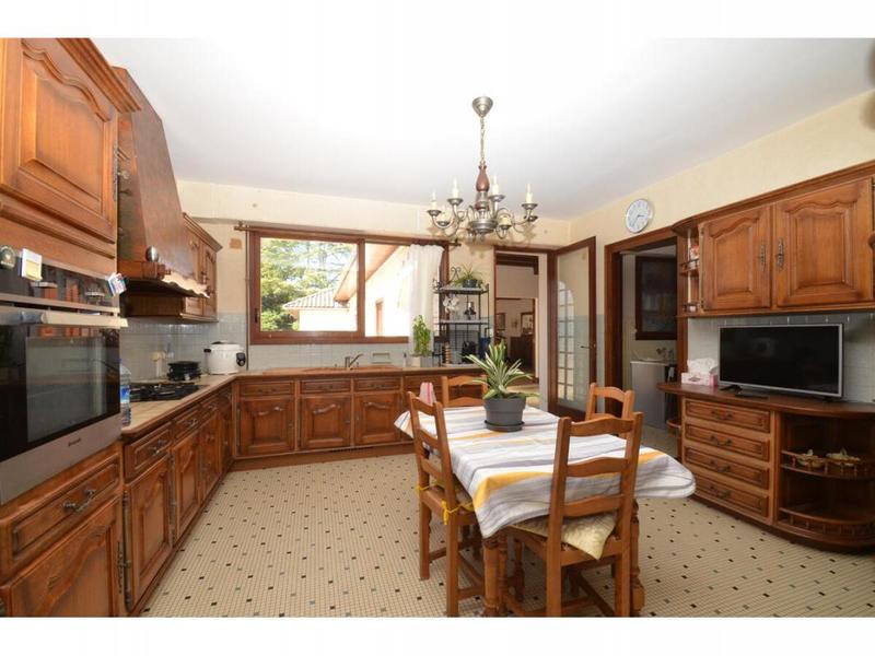 Maison - 229 m² - 6 pièces