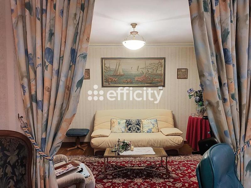 Appartement - 103 m² - 5 pièces