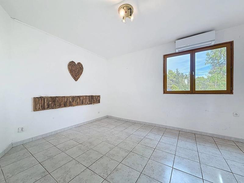 Maison - 261 m² - 11 pièces