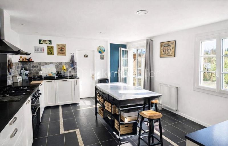 Maison en pierre - 144 m² - 4 pièces