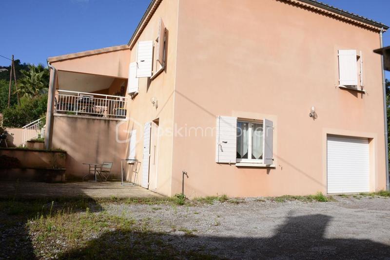 Maison - 132 m² - 5 pièces