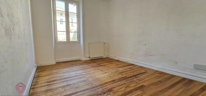 Maison - 270 m² - 12 pièces