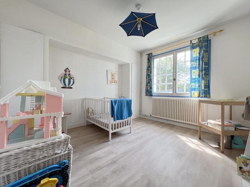 Maison - 188 m² - 8 pièces