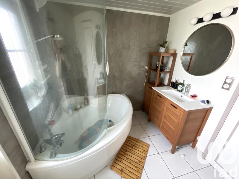 Maison - 200 m² - 7 pièces